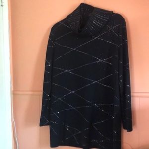 ⚡️⚡️🔥flash sale ⚡️⚡️🔥St.John evening long sweater or top. Size M